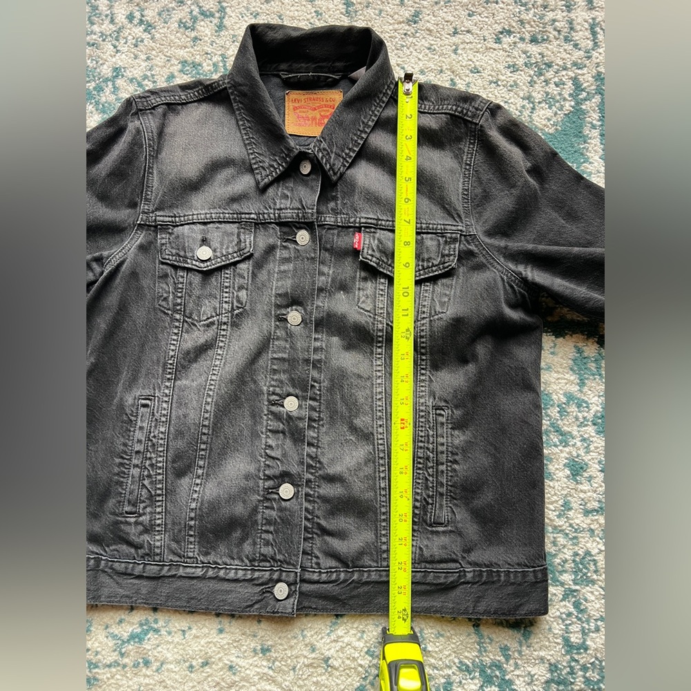 Levi's Faded Black Denim Jacket - Classic Trucker Style - Picture 4 of 5